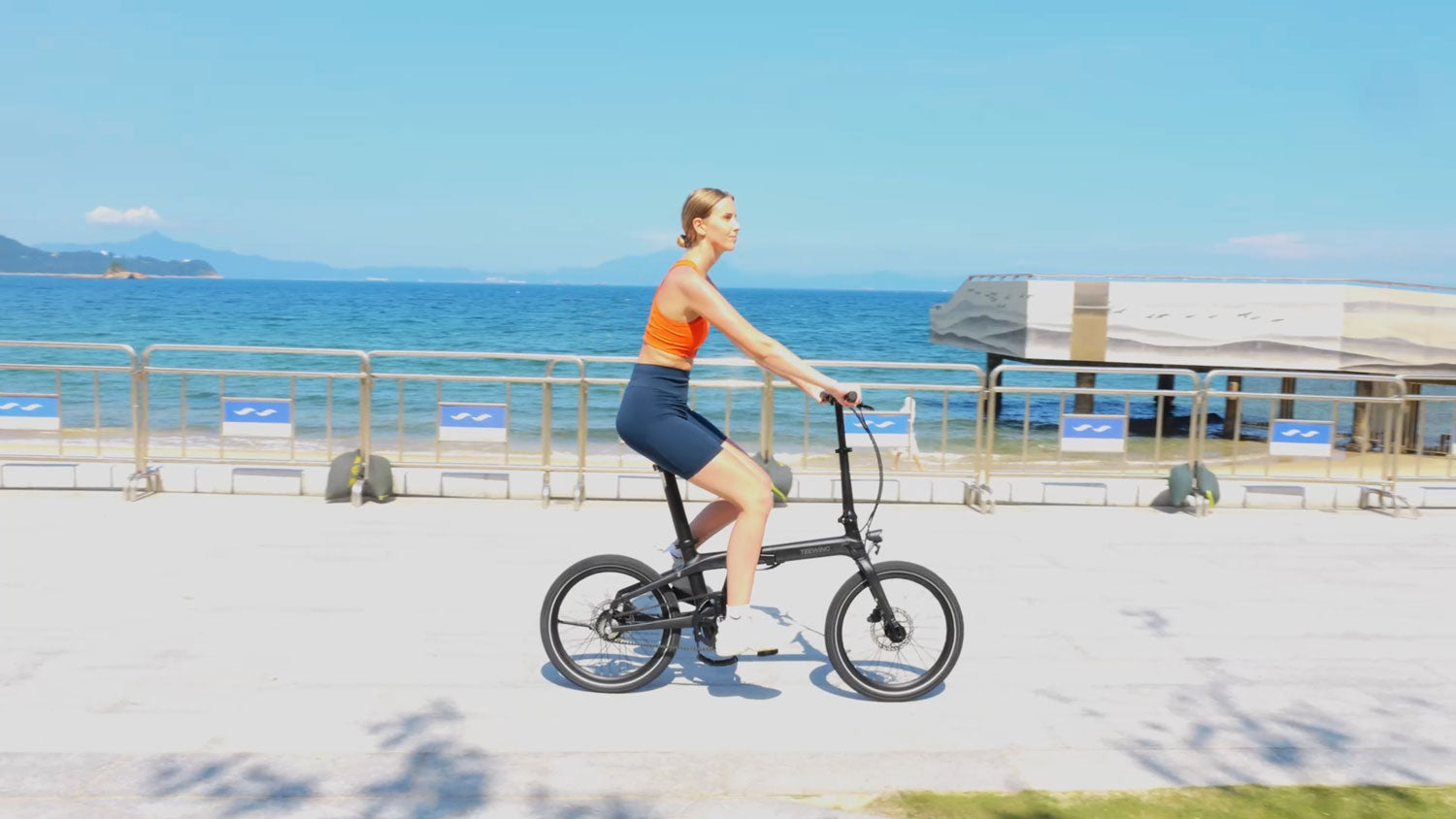 Load video: Outdoor Riding of Teewing T20 Carbon Fiber Electric Bike