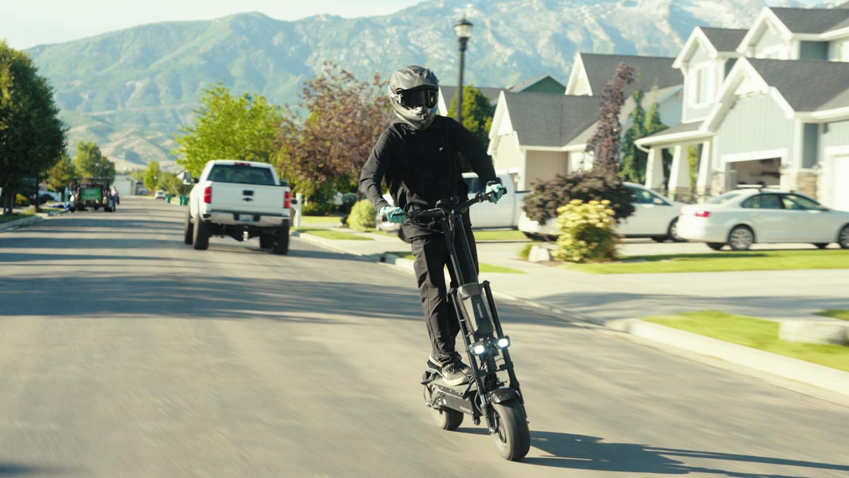 Load video: 13-Inch Beast! Teewing Z4Pro 8000W Electric Scooter Conquers ANY Terrain